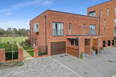 3 bedroom semi-detached house for sale, Charger Road, Cambridge CB2