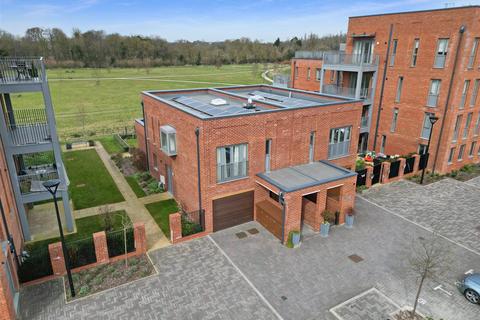 3 bedroom semi-detached house for sale, Charger Road, Cambridge CB2
