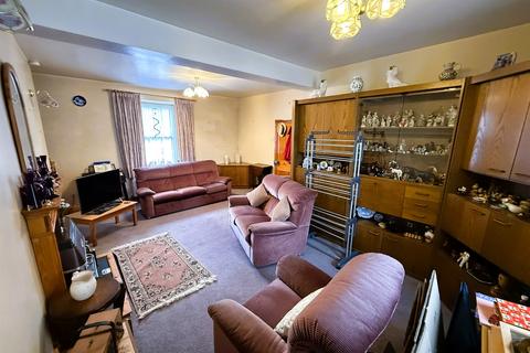 4 bedroom semi-detached house for sale, Prospect Place, Llanbadarn Fawr SY23