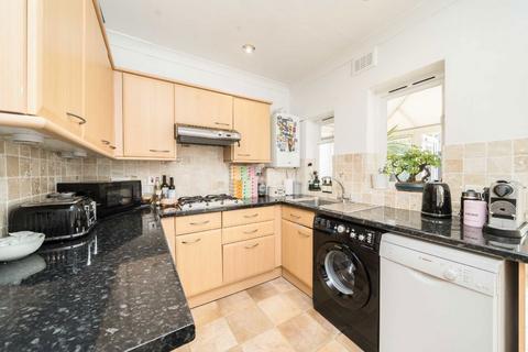 Ground Floor Flat, 19 Steerforth Street, London, SW18 4HH