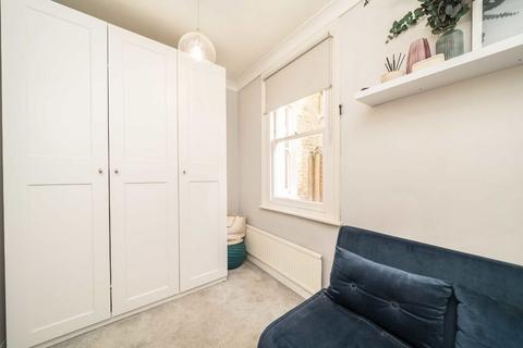Ground Floor Flat, 19 Steerforth Street, London, SW18 4HH