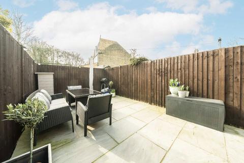 Ground Floor Flat, 19 Steerforth Street, London, SW18 4HH
