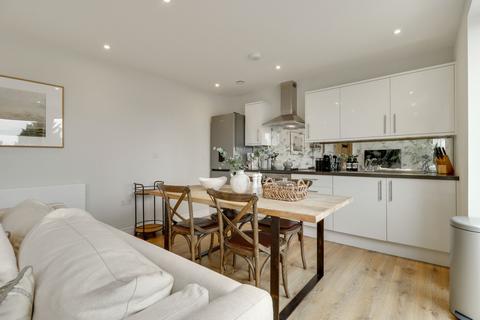 1 bedroom apartment for sale, Littleworth Road, Esher, KT10