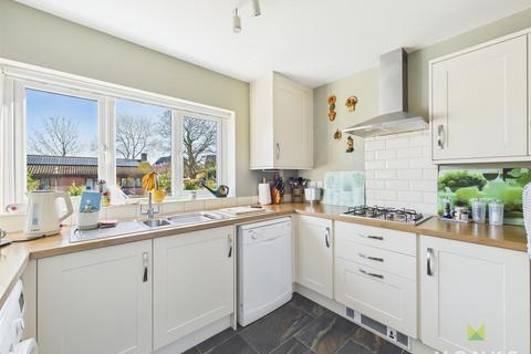4 bedroom house for sale, Breidden Close, Oswestry