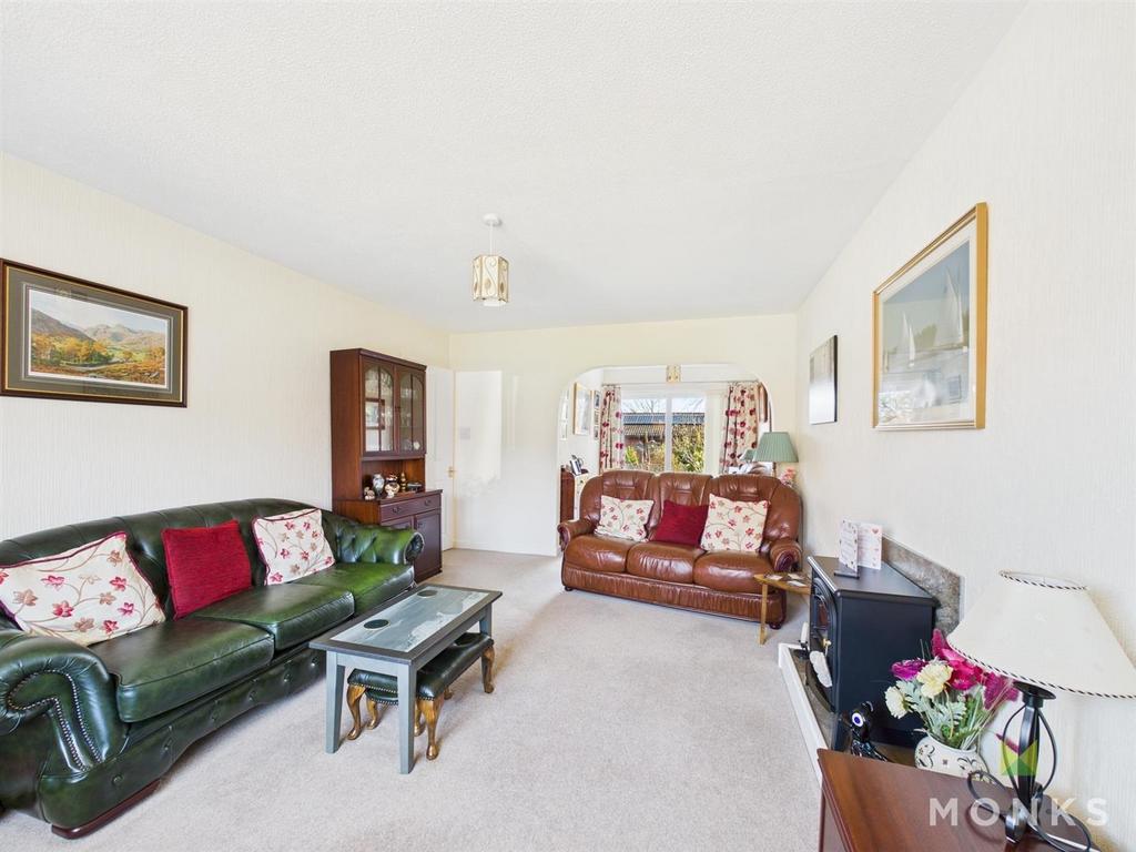 Living Room 2.jpg
