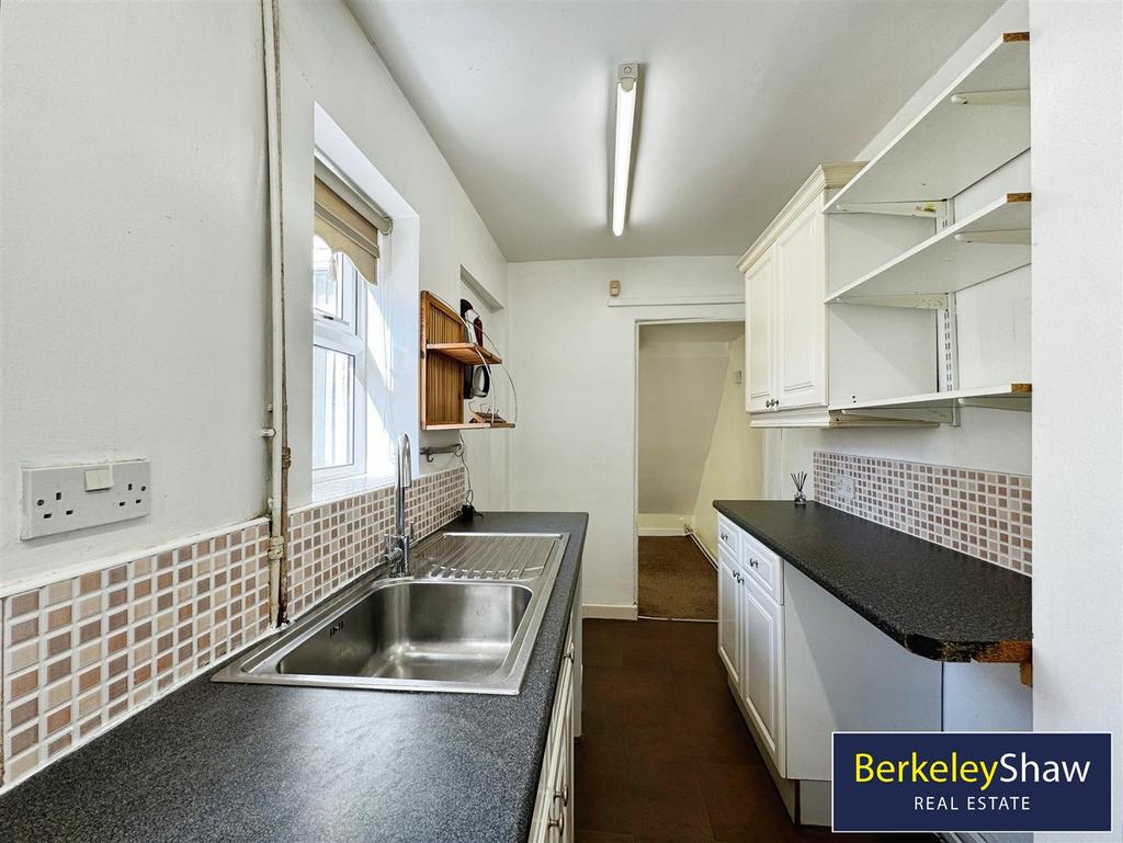 Kitchen (2)