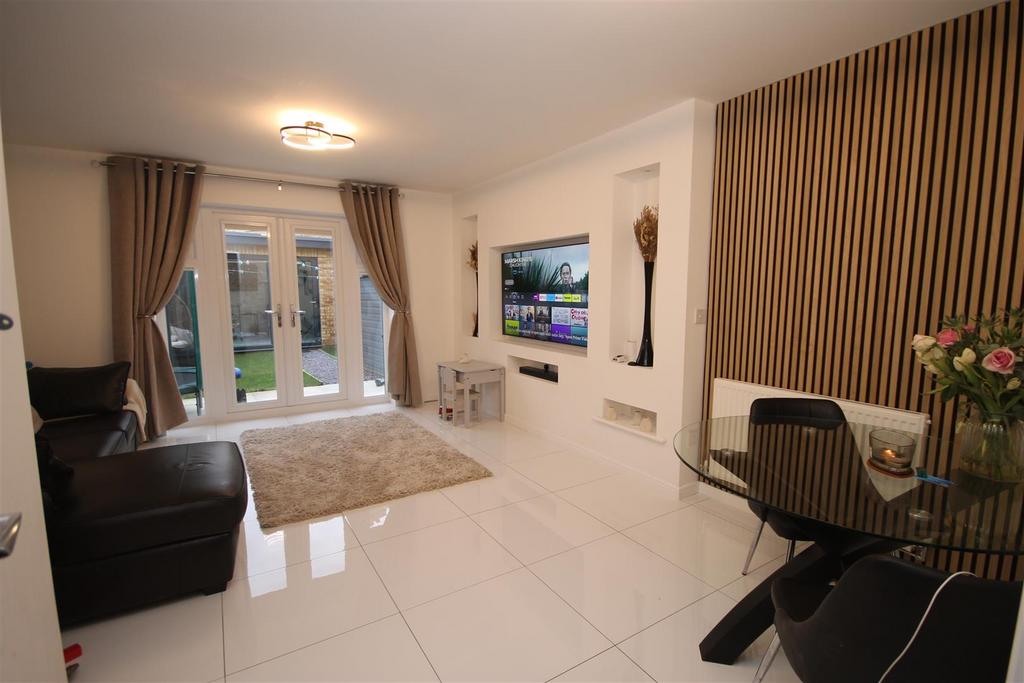 Living/Dining Room