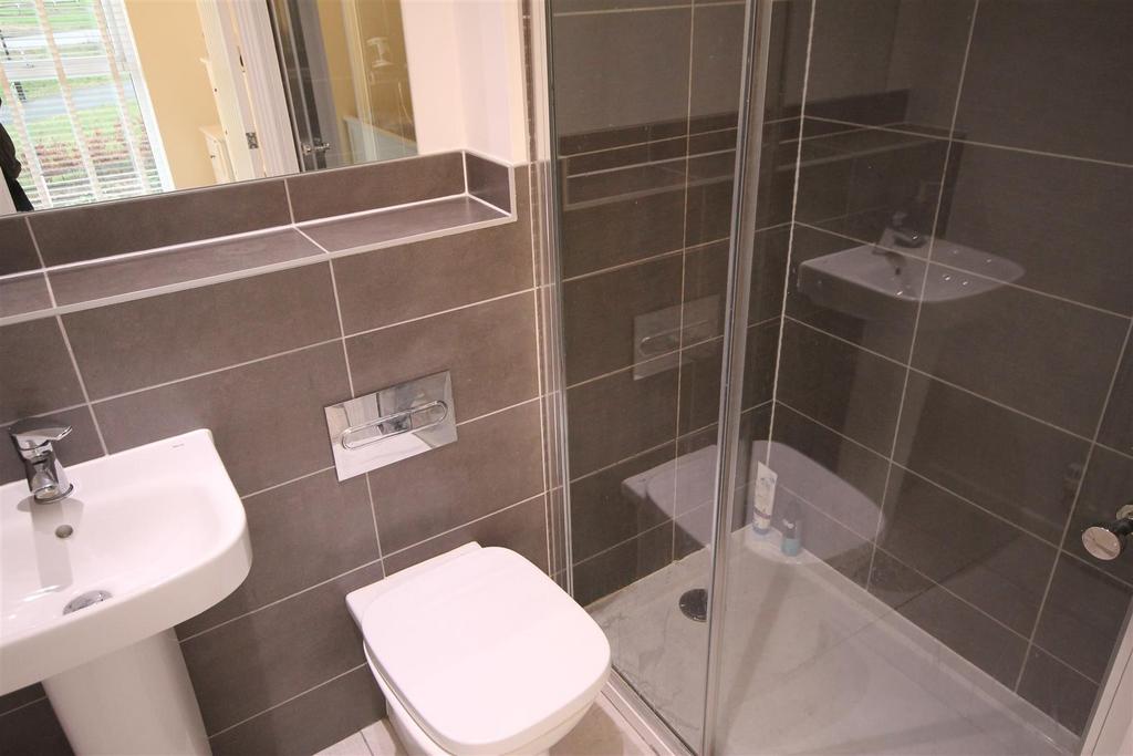 En suite Shower