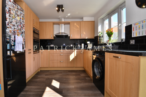 3 bedroom end of terrace house for sale, Clacton On Sea, Essex