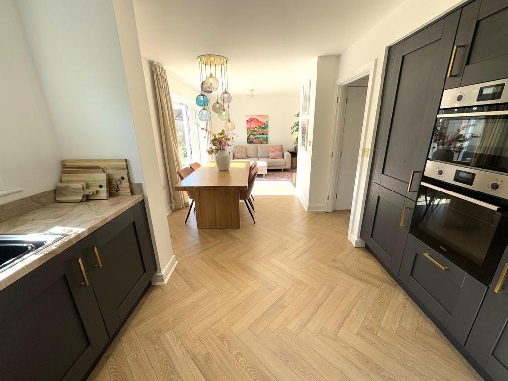 Kitchen/diner/family room
