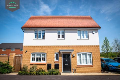 3 bedroom terraced house to rent, Richard Darroch Way, Crewe
