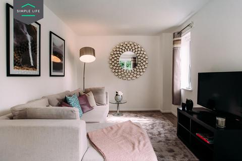 3 bedroom terraced house to rent, Richard Darroch Way, Crewe