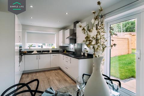 3 bedroom terraced house to rent, Richard Darroch Way, Crewe