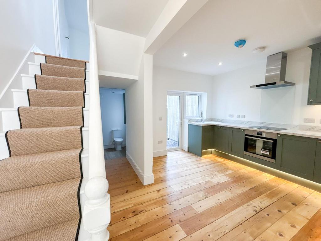Kitchen/ Breakfast Room