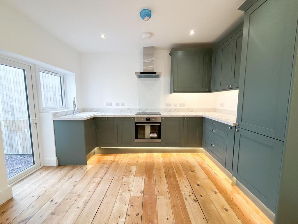 Kitchen/ Breakfast Room