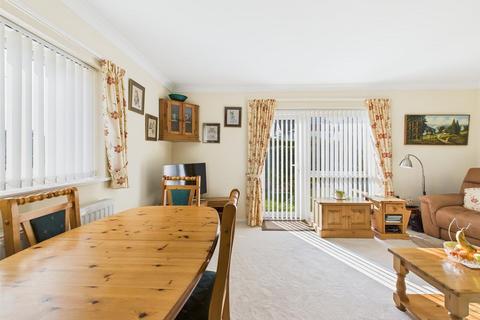 2 bedroom apartment for sale, Overstrand Road, Cromer