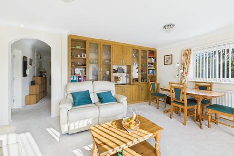 2 bedroom apartment for sale, Overstrand Road, Cromer