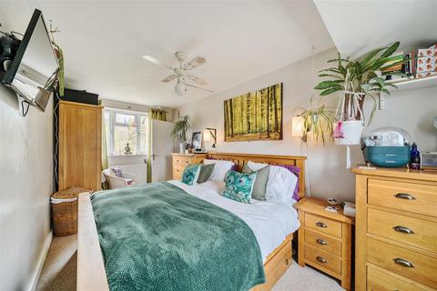 10 Brookside, West Coker, Yeovil, BA22 9AD