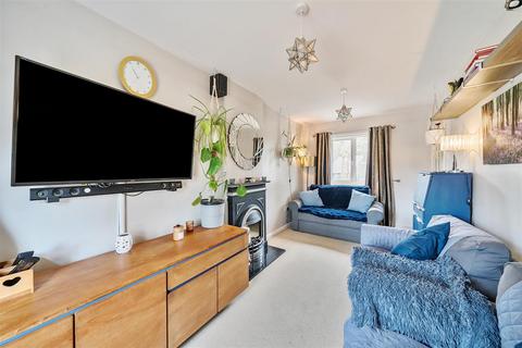 10 Brookside, West Coker, Yeovil, BA22 9AD