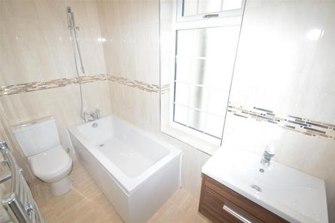 2 bedroom property to rent, Wellington Buildings, Wellington Way, E3