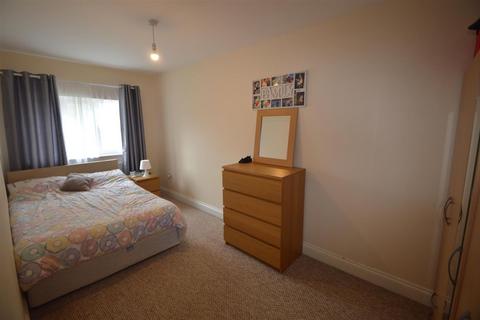 2 bedroom property to rent, Wellington Buildings, Wellington Way, E3