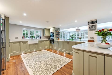 80 Bowes Hill, Rowland's Castle, PO9 6BS