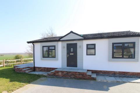 2 bedroom park home for sale, Lound, Lincolnshire, PE10