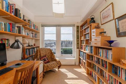 3 bedroom flat for sale, Fernbank Road, Redland