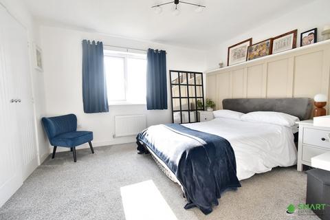99 Fortibus Road, Exeter, EX2 7SU