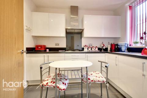 19 Ashfield Close, Snodland, ME6 5FN