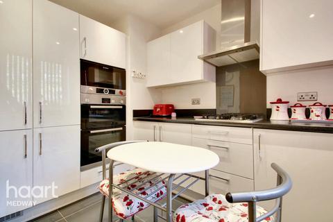 19 Ashfield Close, Snodland, ME6 5FN