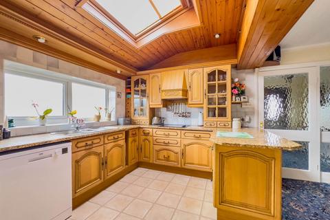 3 bedroom detached bungalow for sale, Swallow Hill, B
