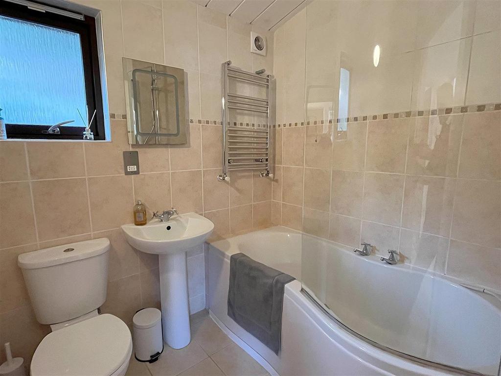 Bathroom.jpg