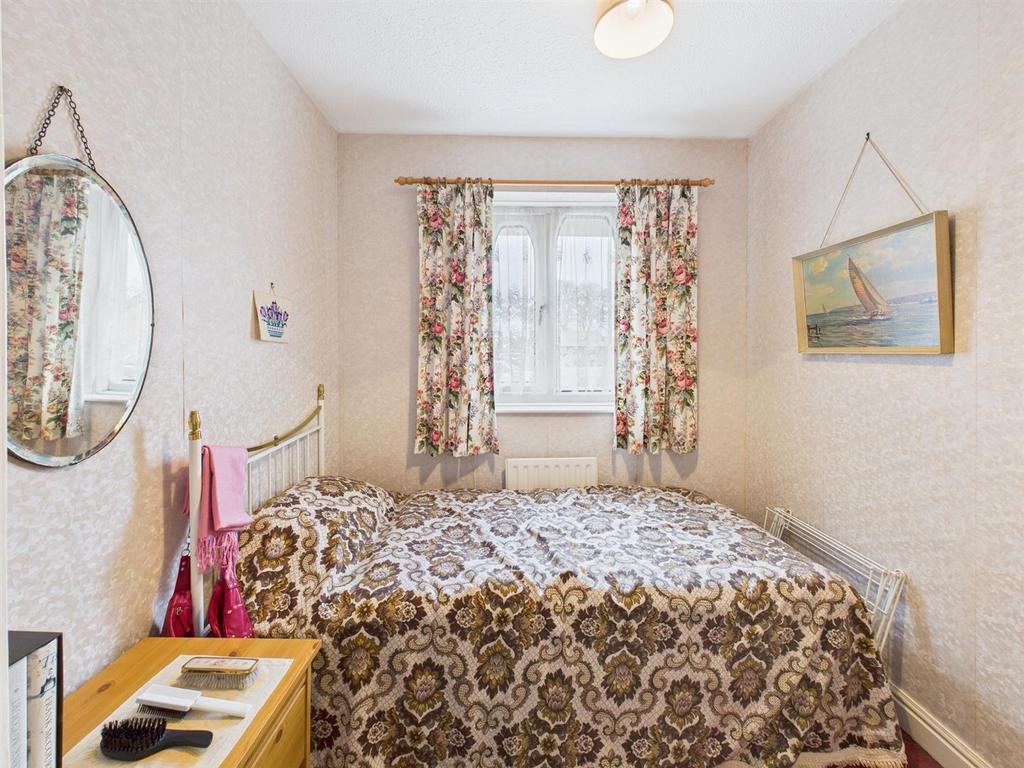 Bedroom: