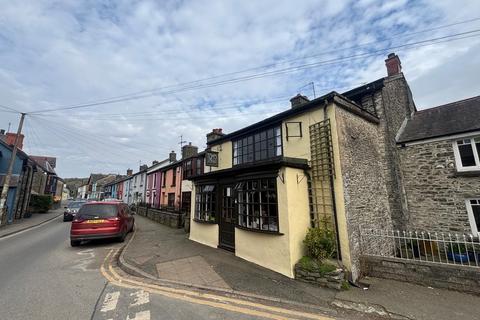 4 bedroom end of terrace house for sale, Chapel Street, Tregaron, SY25