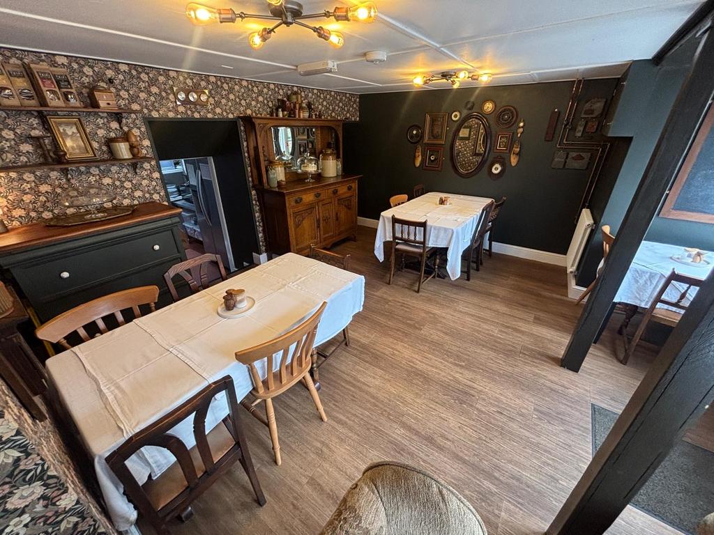 Restaurant/cafe (second image)