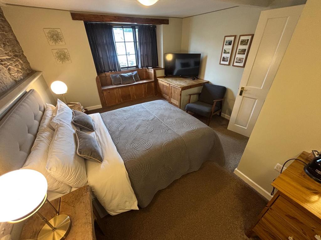 Rear bedroom 2