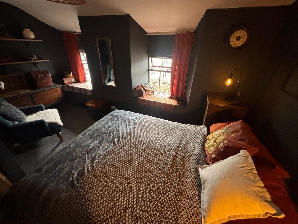 Bedroom 1   owner's accommodation
