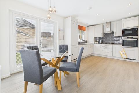 32 Birchtree Road, Bishopton, PA7 5FY