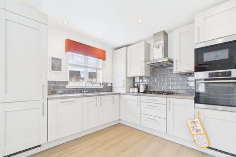32 Birchtree Road, Bishopton, PA7 5FY