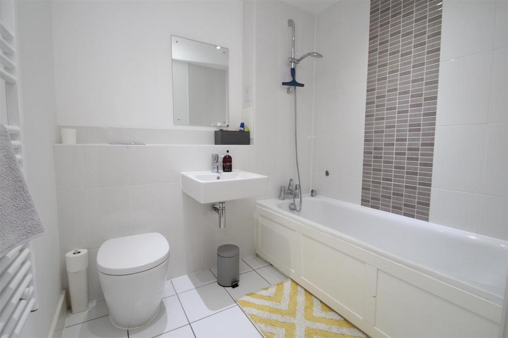 Main bathroom