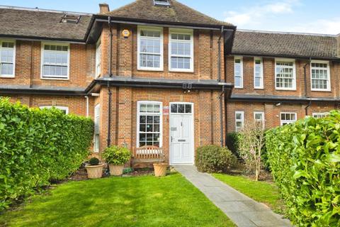 16f The Park, Carshalton, SM5 3BY