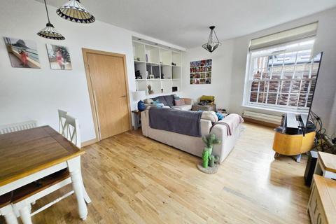 16f The Park, Carshalton, SM5 3BY
