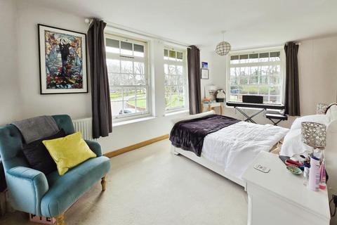 16f The Park, Carshalton, SM5 3BY