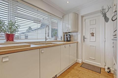 11 Pick Hill, Waltham Abbey, EN9 3LB
