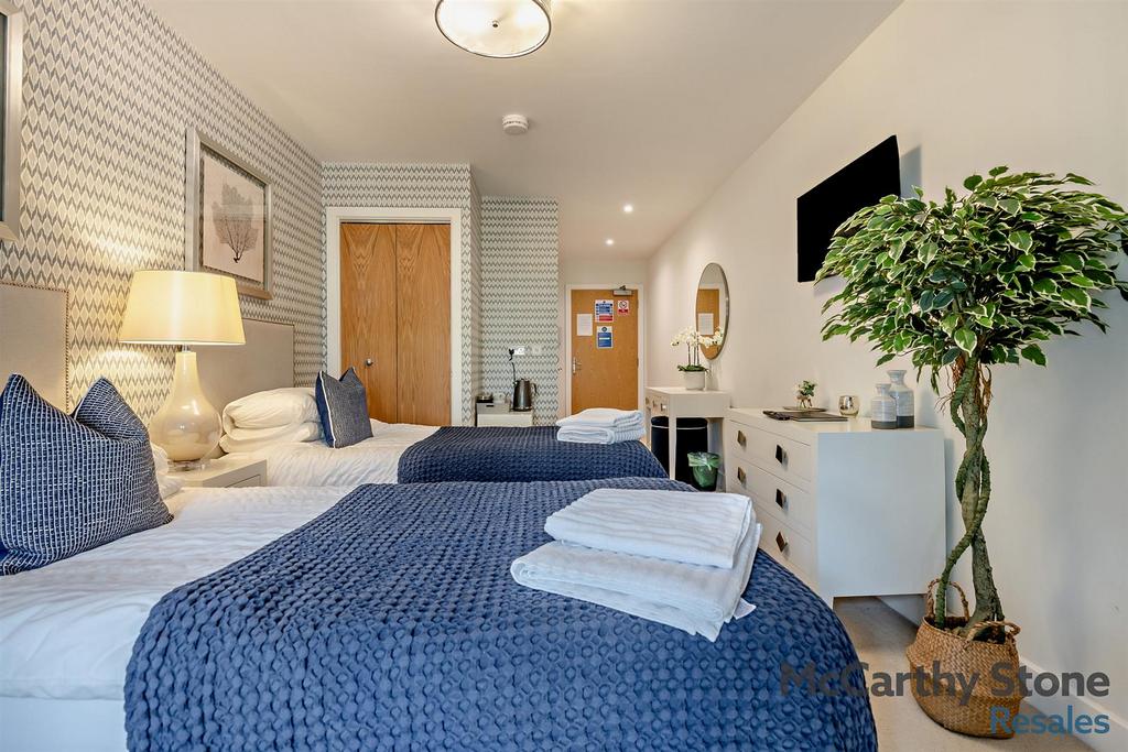 8640271-interior20-800.jpg
