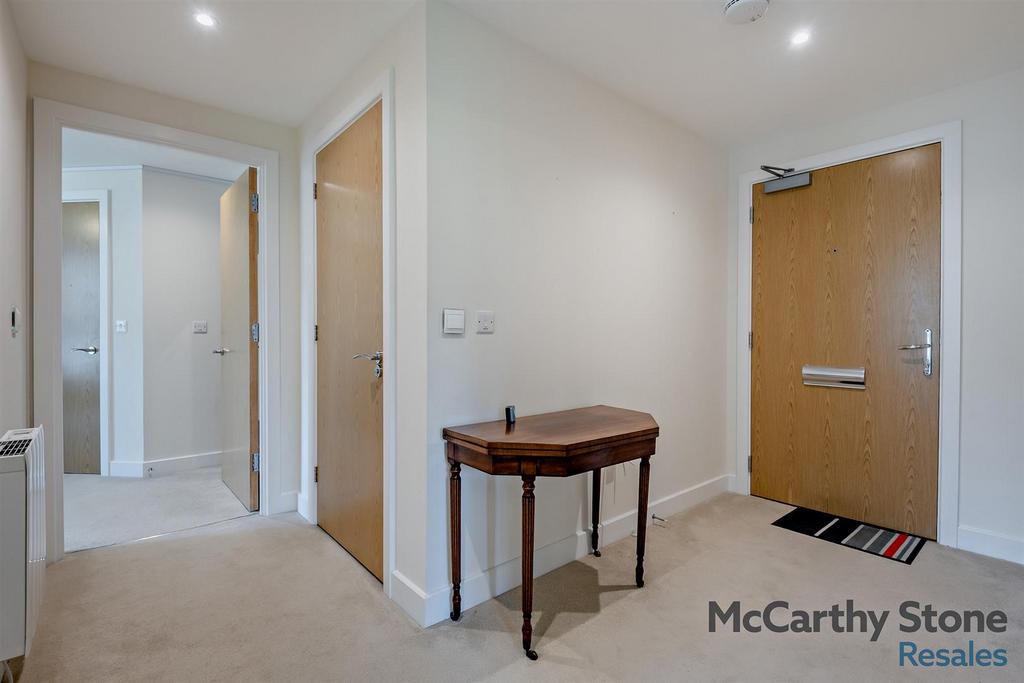 8640271-interior02-800.jpg