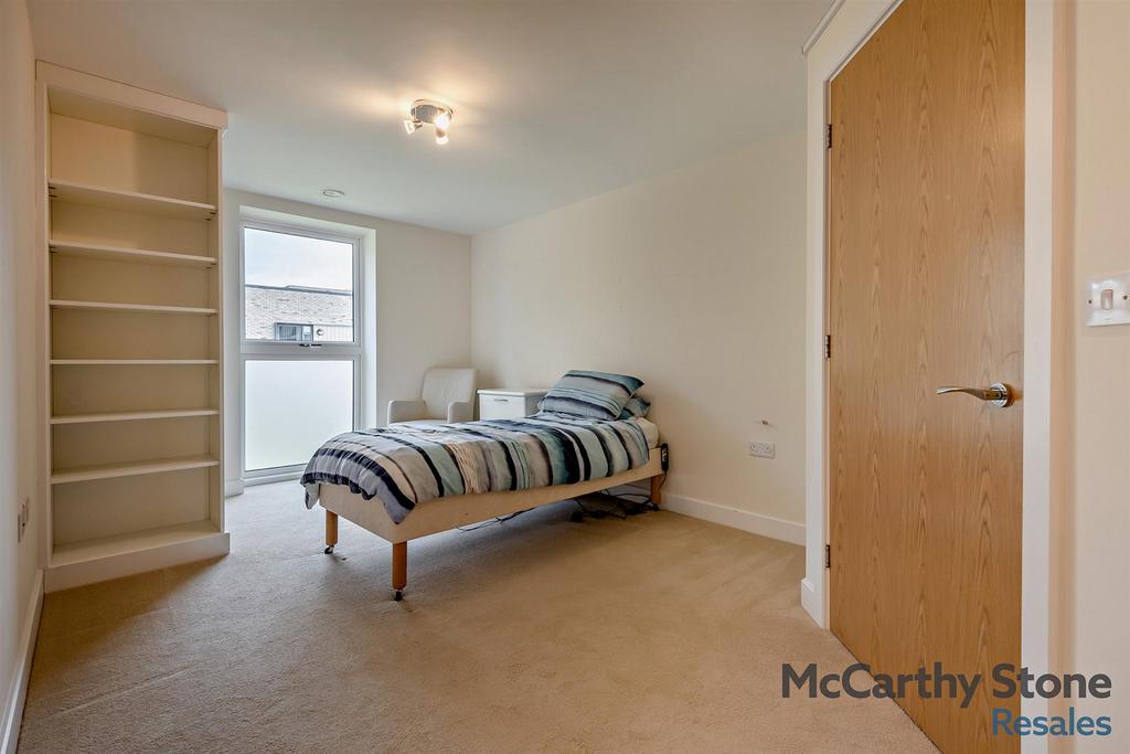 8640271-interior04-800.jpg