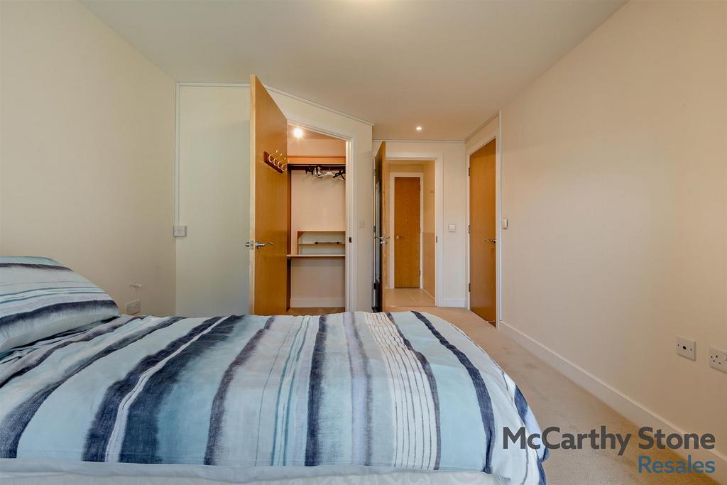 8640271-interior06-800.jpg
