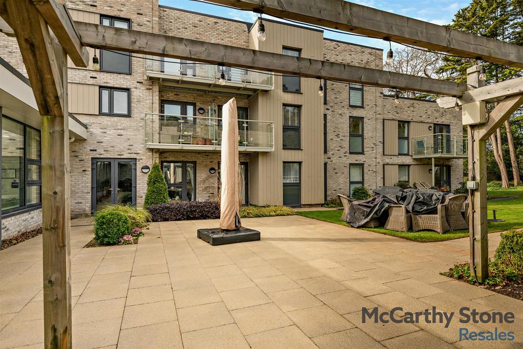 8640271-exterior07-800.jpg